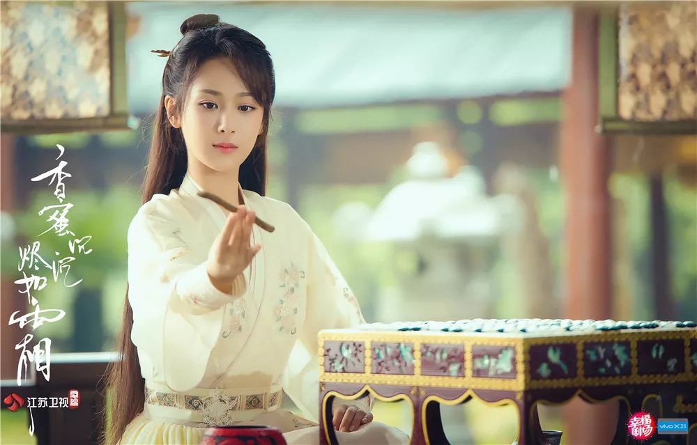 《香蜜沉沉烬如霜》戏里戏外杨紫呈现真性情，谈角色：“女主不是傻白甜，和邓伦是哥们儿”