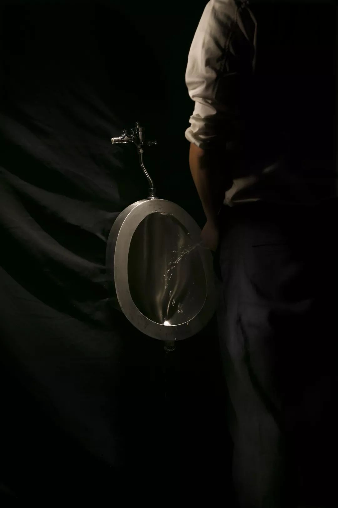 反思絮语｜蒋立：面对当代艺术我们就像猩猩面对黑色石碑