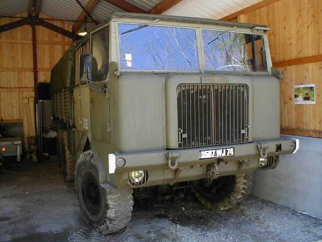 世界军用拖车系列,中国军用轻型履带运兵车