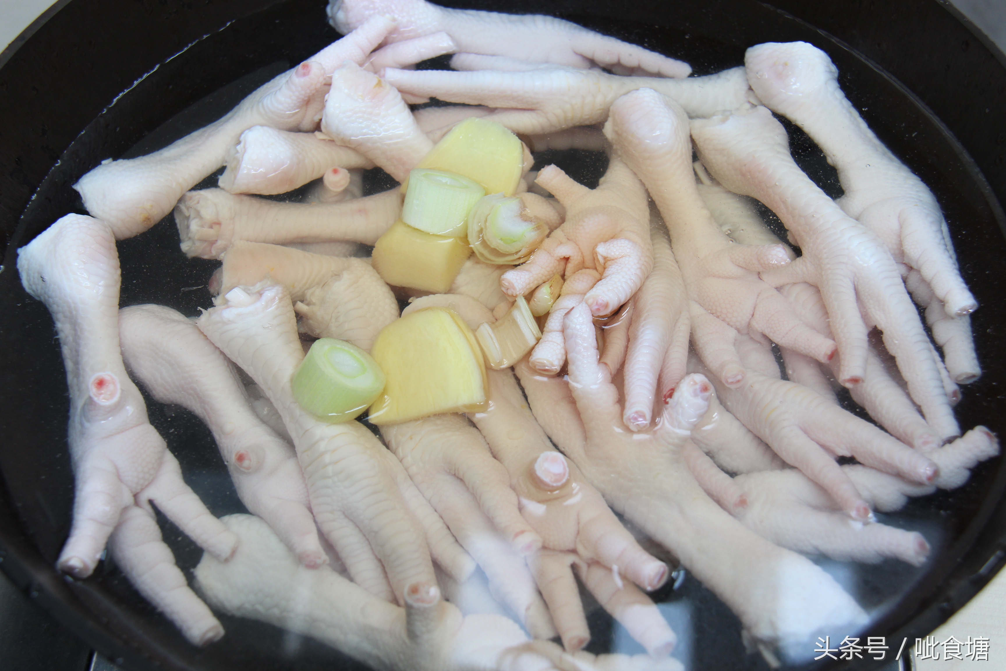 鸡爪的100种做法最爱还是虎皮凤爪,这才是鸡爪最好吃的做法麻辣鲜香