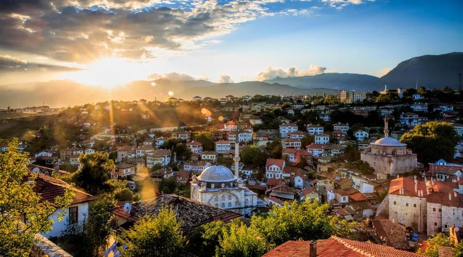 土耳其汇率为什么降,土耳其里拉暴跌买奢侈品合算吗