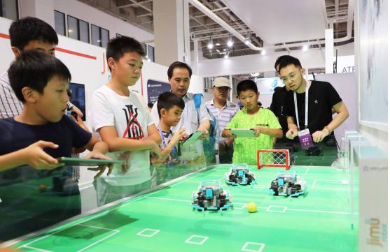 优必选walker大型人形机器人,优必选ai人工智能