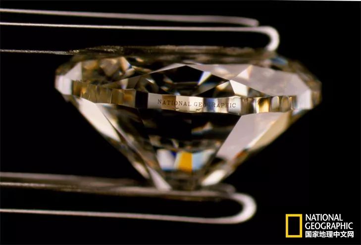 目前地球有没有比钻石还珍贵 (地球大量钻石)
