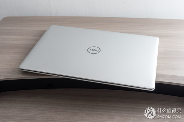 戴尔灵越15-5570怎么样,戴尔灵越5570是窄边框吗