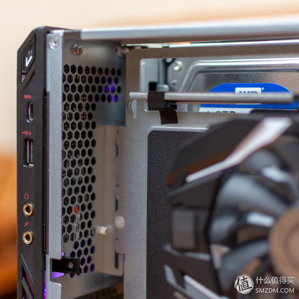 冥王ITX小钢炮：MSI微星哈迪斯NightbladeMI3电竞主机上手体验