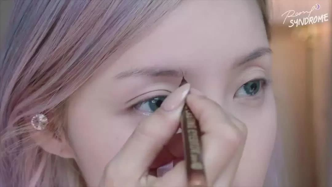 pony美妆教程仿妆,pony教程水光