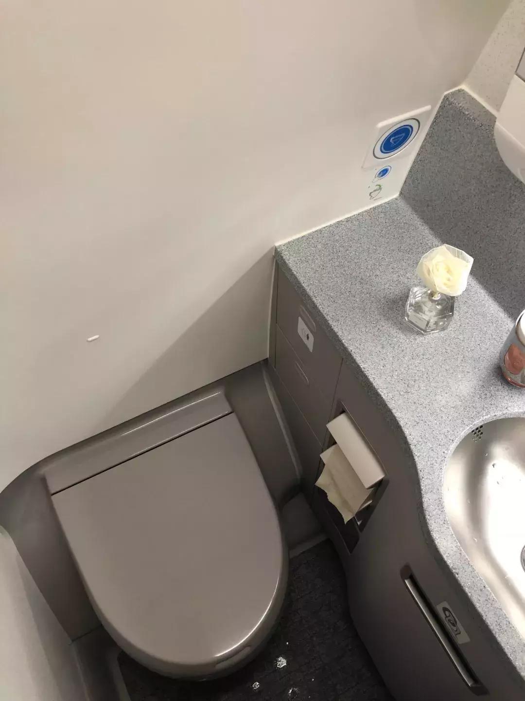 四川航空a350有超级经济舱吗,四川航空a330经济舱乘坐体验