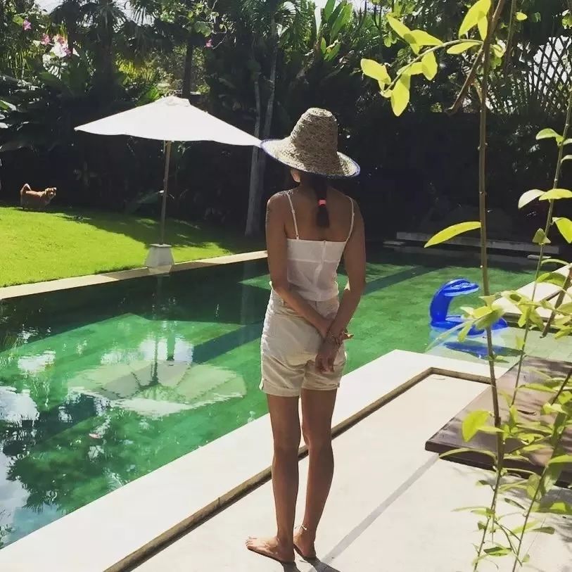 孔孝真穿的裙子,孔孝真穿着启示录