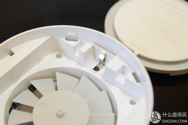 车里蚊子跑进来怎么办,夏天车内蚊子太多用什么驱蚊神器