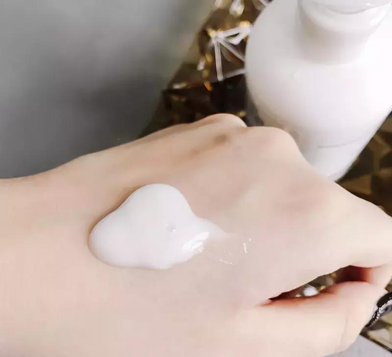 洗面奶没洗干净伤到皮肤,洗面奶没选对会脸红吗