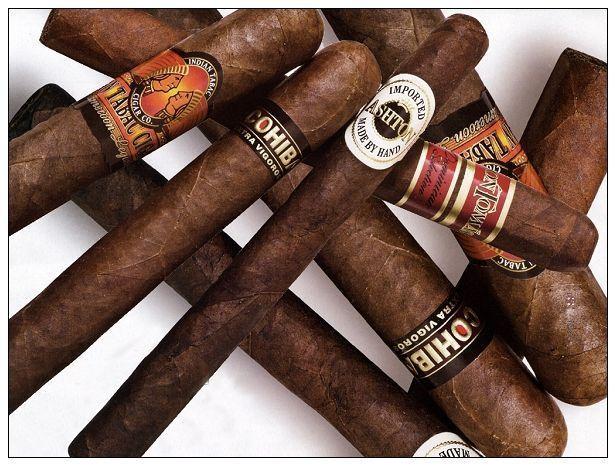 抽雪茄真的有那么讲究吗,雪茄爱好者们应该如何正确抽雪茄