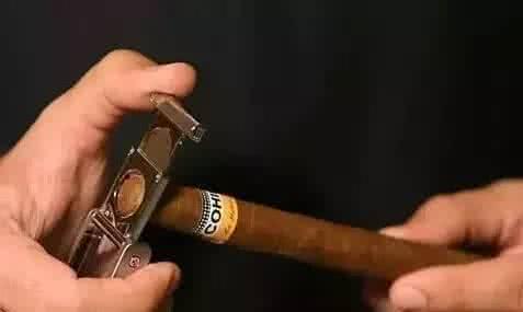 新手第一次怎么抽雪茄,雪茄新手入门怎么选择