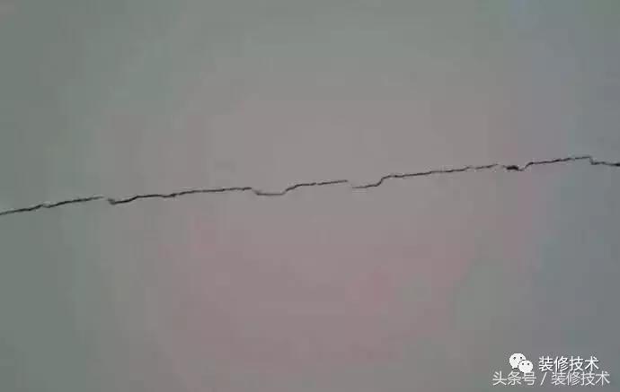 腻子层开裂起皮掉粉的处理方法,腻子粉开裂处理方法与技巧
