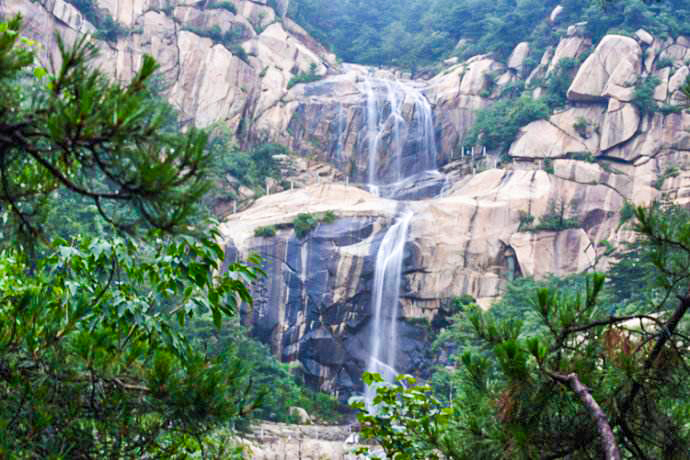 人人都说沂蒙山好地方,人们都说沂蒙山好