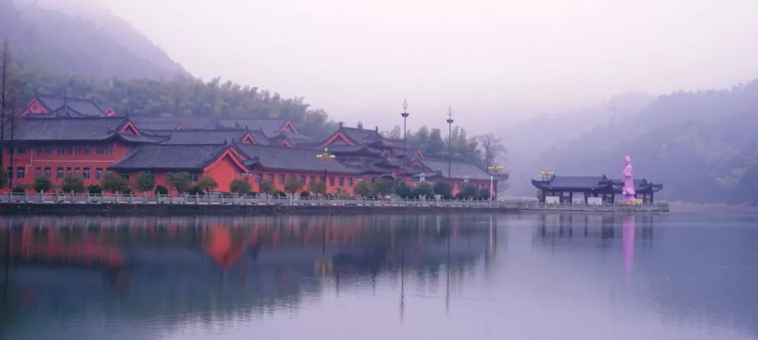 山僧耀意：我和我身边出家的90后