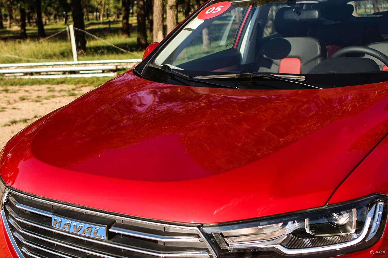 扔下了女朋友去草原试驾哈弗H2s7万块的个性小车成为了“新欢”