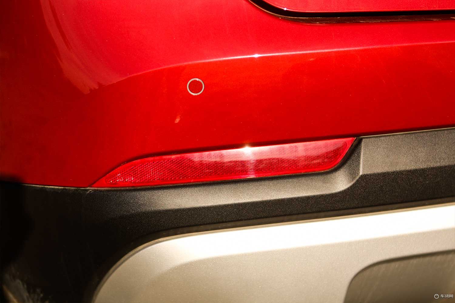 扔下了女朋友去草原试驾哈弗H2s7万块的个性小车成为了“新欢”