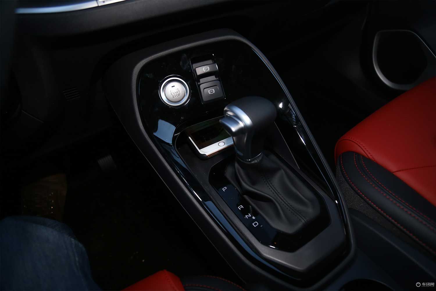 哈弗h2s蓝标值得入手吗,2018款哈弗h2s红标版试驾