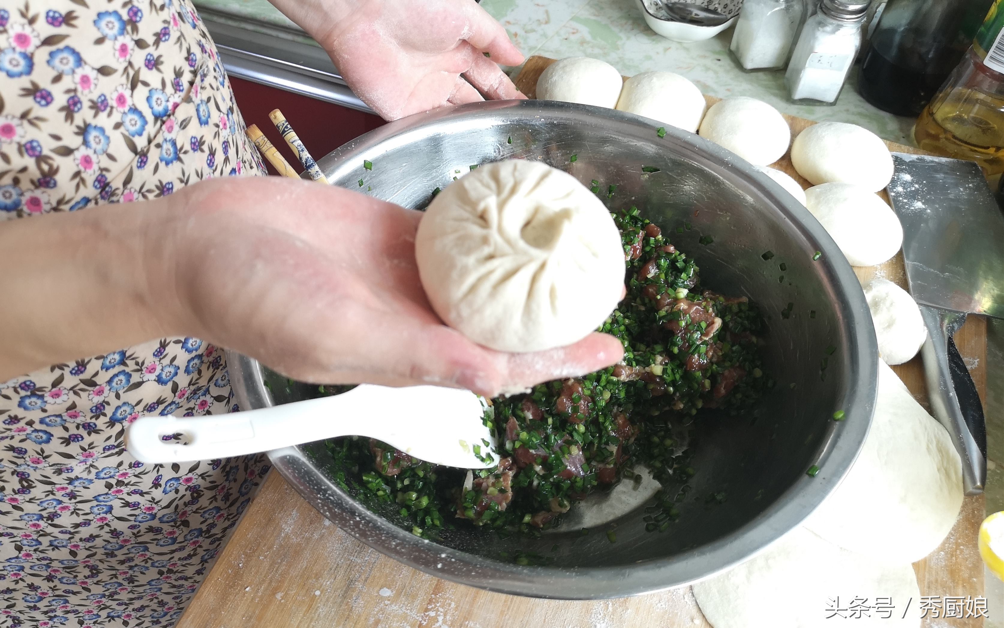 排骨韭菜馅做法,小菜大包子馅调法