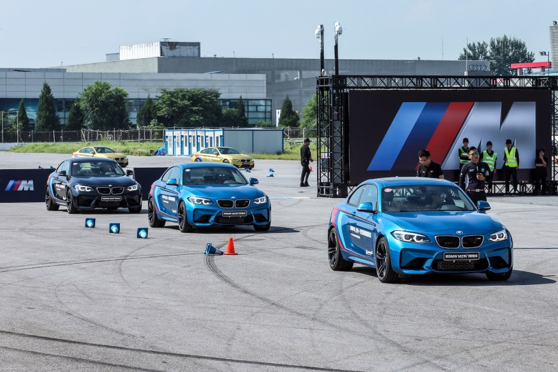 宝马m的漂移,宝马m系漂移教程