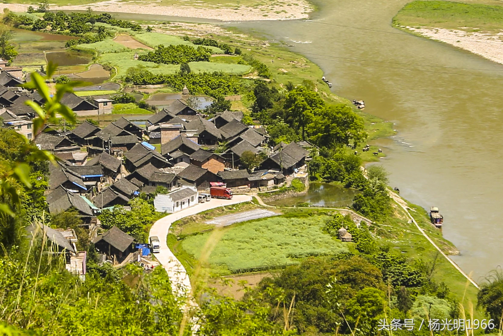 通村水泥路：一把打开贵州黄平浦江苗寨芦笙市场的钥匙