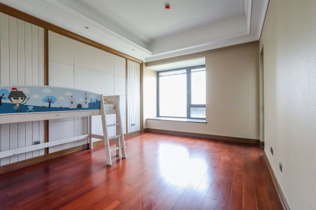 仁恒江湾天成380㎡，河西最顶级大平层！客厅开间层高逆天……