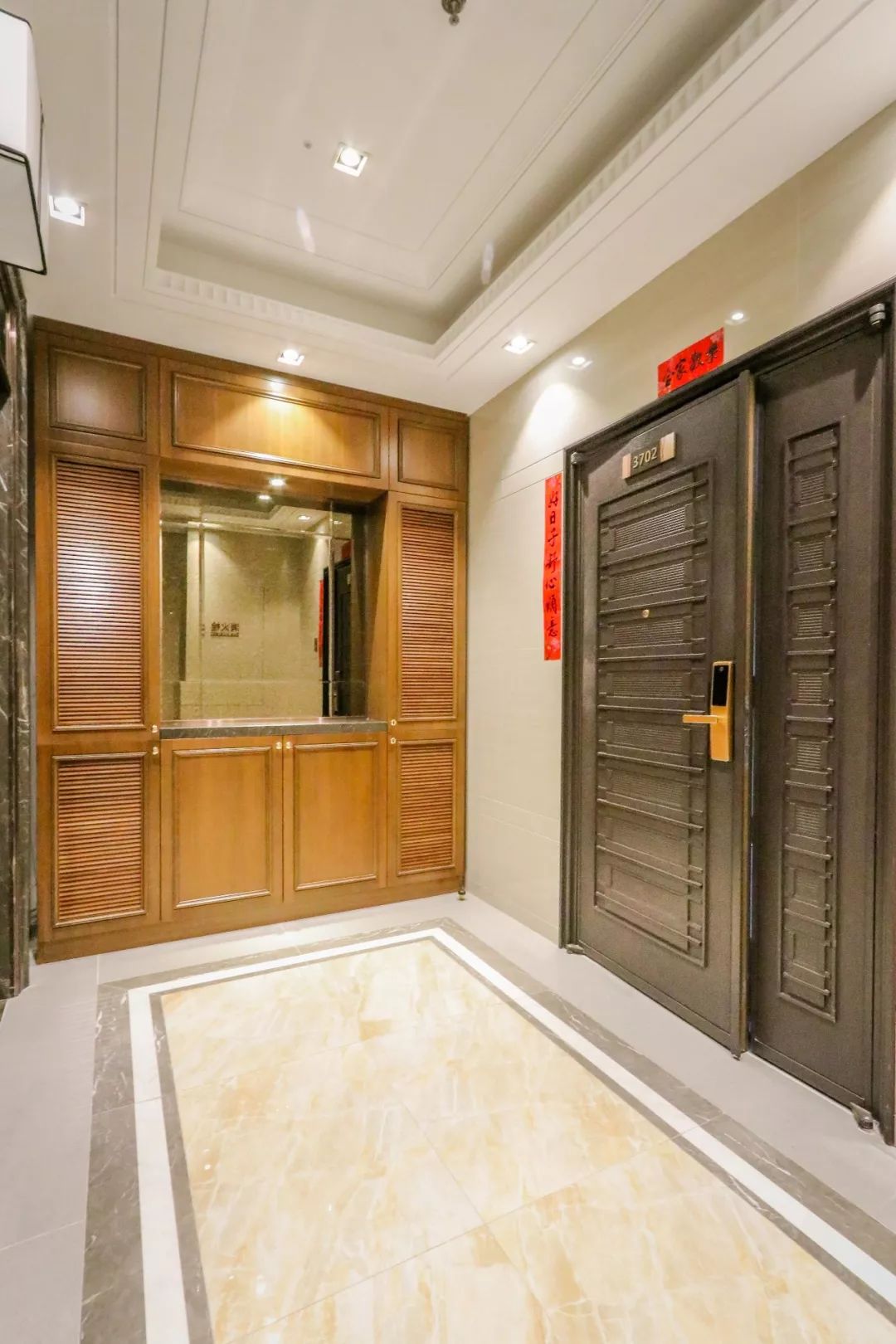 仁恒江湾天成380㎡，河西最顶级大平层！客厅开间层高逆天……