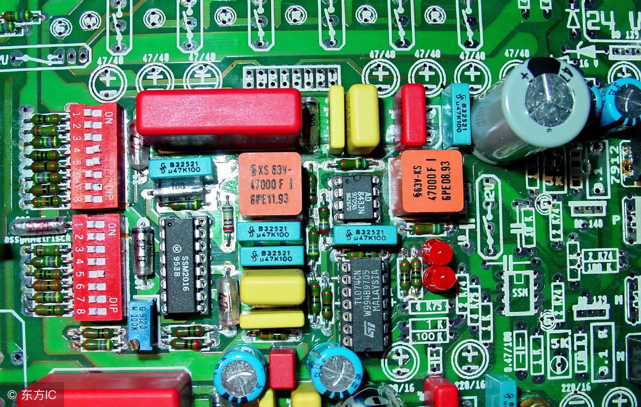 电容在电路中10大作用,电容在电路中具体的作用分析