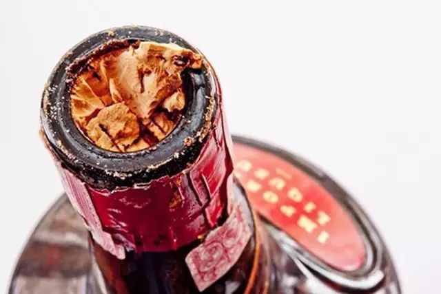 葡萄酒瓶塞干燥怎么复原,葡萄酒瓶塞掉下去了怎么办