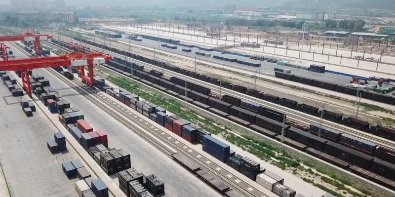 =190个足球场？！揭秘一带一路上的“客运长龙”和“陆港巨鲸”