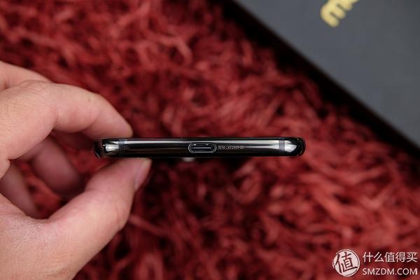 摩托罗拉motoz3测试,摩托罗拉motoz3开箱