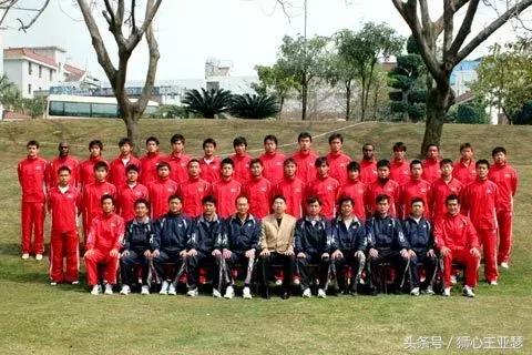 厦门蓝狮足球队03年名单及位置,厦门蓝狮视频