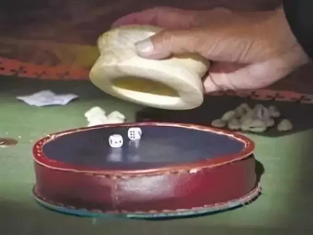 藏族传统骰子游戏,藏族掷骰游戏