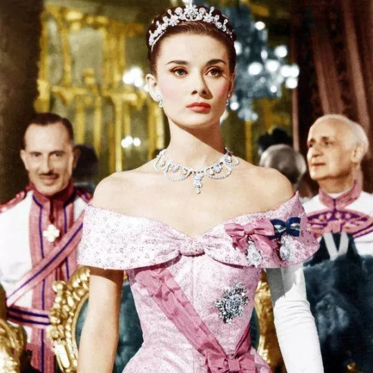 作为精致的仙女们，口红进化史你了解吗？