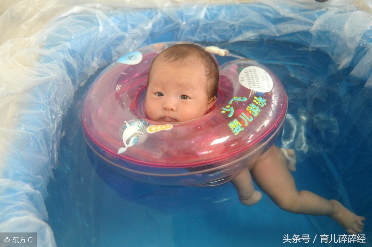 四个月宝宝吃奶不专心怎么回事,4个月婴儿吃奶不专心是怎么回事