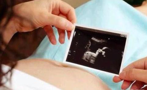 深夜产房高龄孕妈,28周孕妇宫颈管松弛了