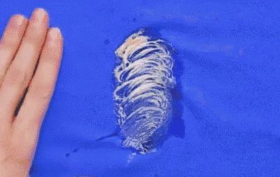 油渍滴衣服上了怎么洗,洗衣服去油渍去黄渍小妙招方法