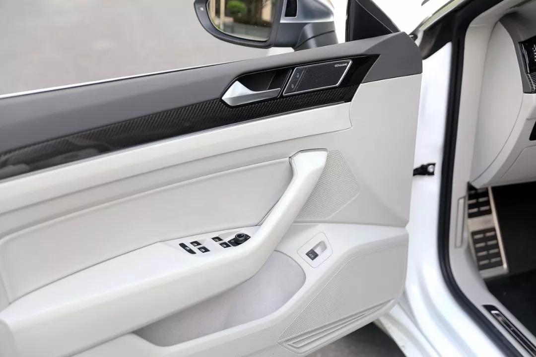 全新一代cc丹拿音响,10款大众cc丹拿音响是标配吗