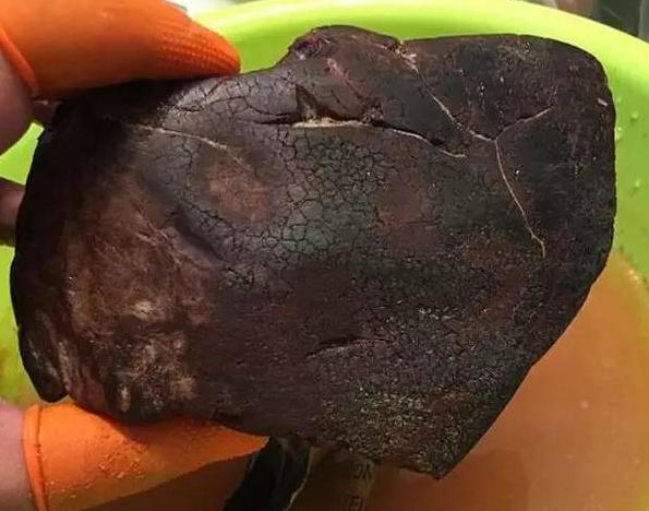 血珀为什么会裂,血珀有裂