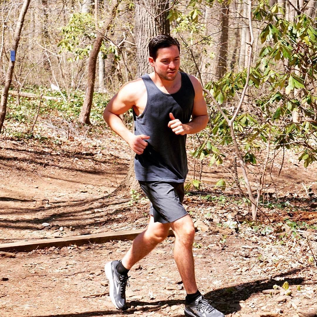 很多人跑步膝盖疼是什么原因,跑步10公里小腿不舒服了一个星期