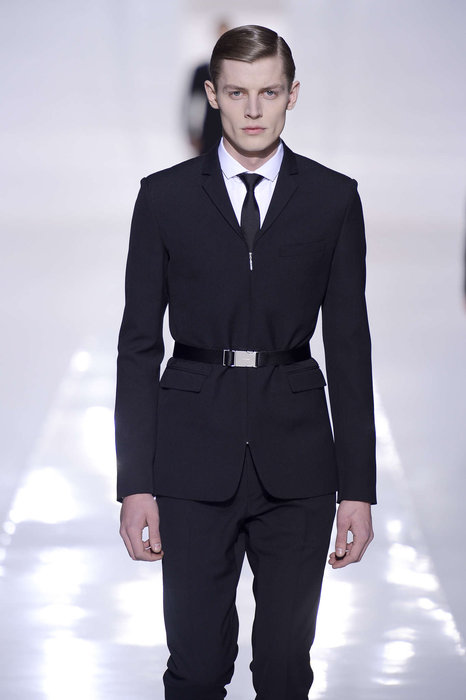 国际十大顶级西装品牌,男人西装十大品牌