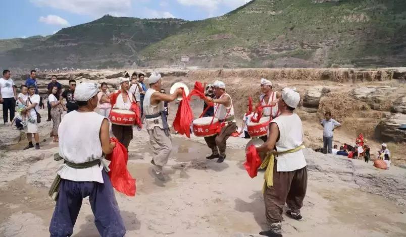 壶口瀑布：舞出黄河情灵动沿黄路！