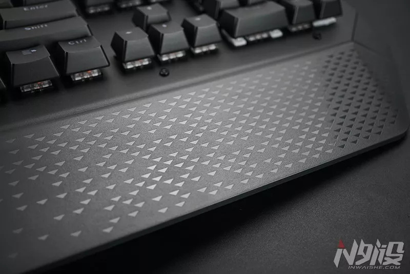 雷柏v750键盘驱动,雷柏v750机械键盘是插拔轴的吗