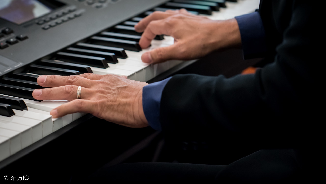 新手电子琴入门指法图解,电子琴右手入门指法图