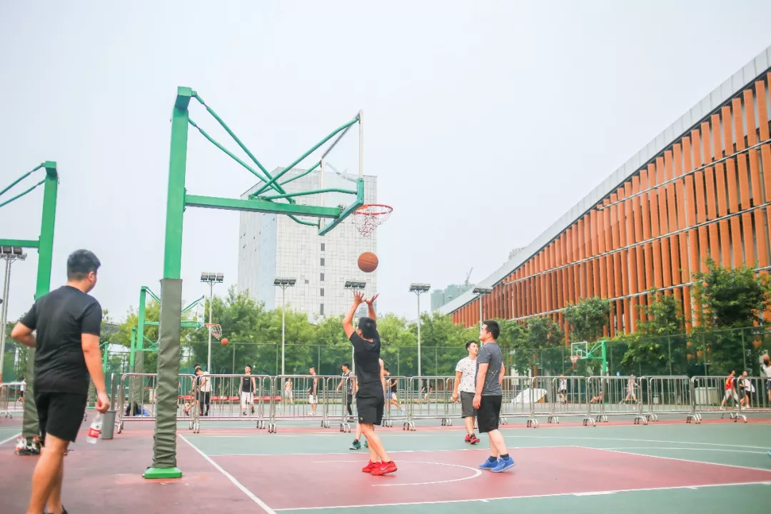 映象青白江｜汗流浃背才快活！傍晚的文体中心有最活力激情的一面！