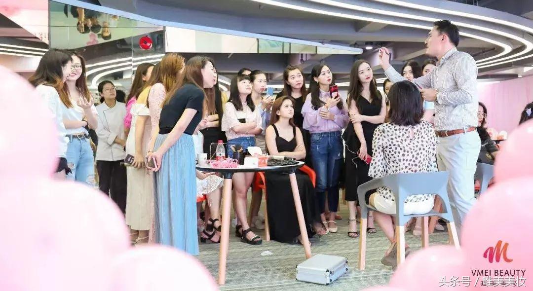 梳妆台达人店主王梦茹｜遇见唯美，这一生，也能活出不止一生