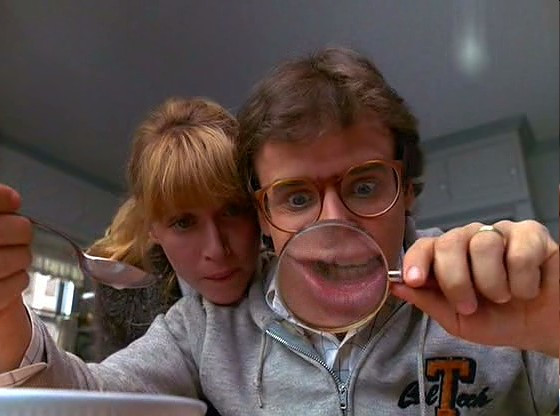 蚁人是怎么变大变小的,蚁人缩小了