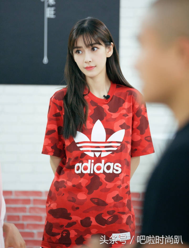 赵丽颖baby同穿迪奥礼服,赵丽颖和杨颖同穿迪奥礼服裙