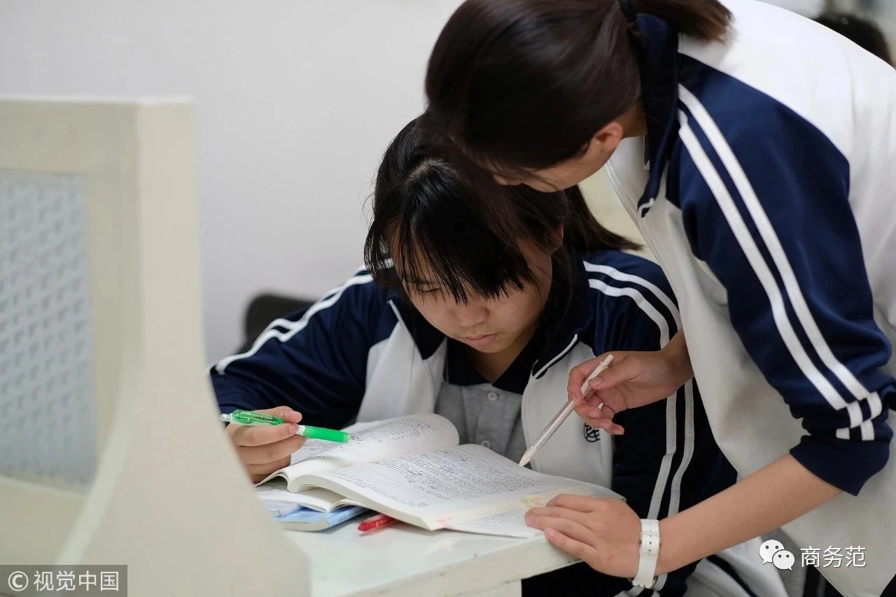 杭州小学校服报价,杭州小学校服1000块