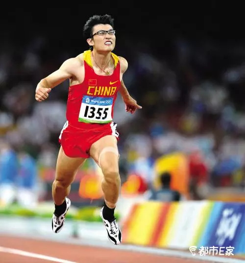 苏炳添百米国际大赛最好成绩,苏炳添百米夺冠看的人热血沸腾